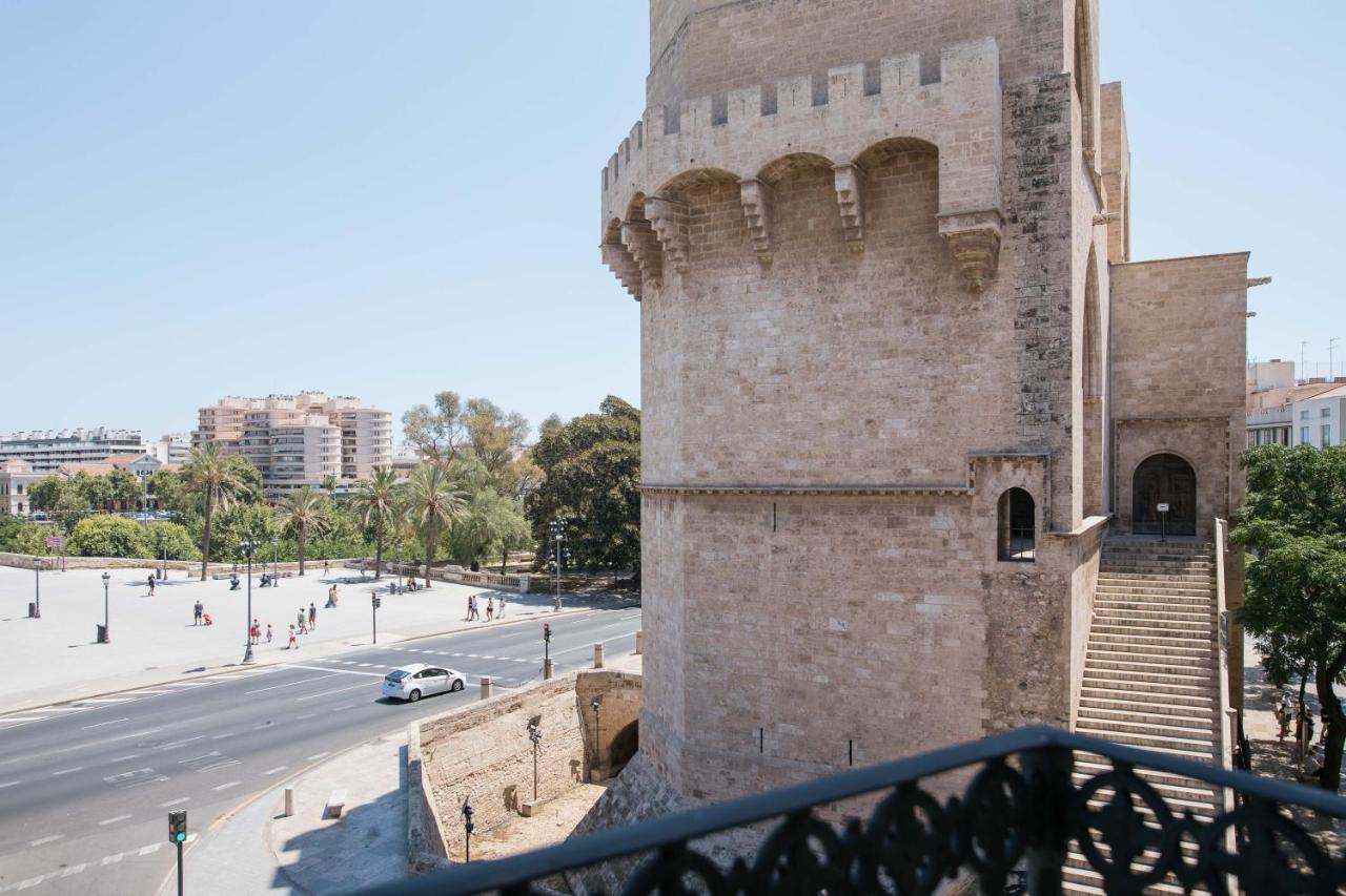 Myr Puerta Serranos バレンシア エクステリア 写真